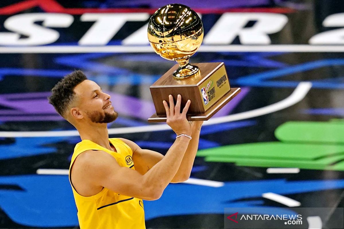 Stephen Curry juara kontes tiga poin NBA All-Star