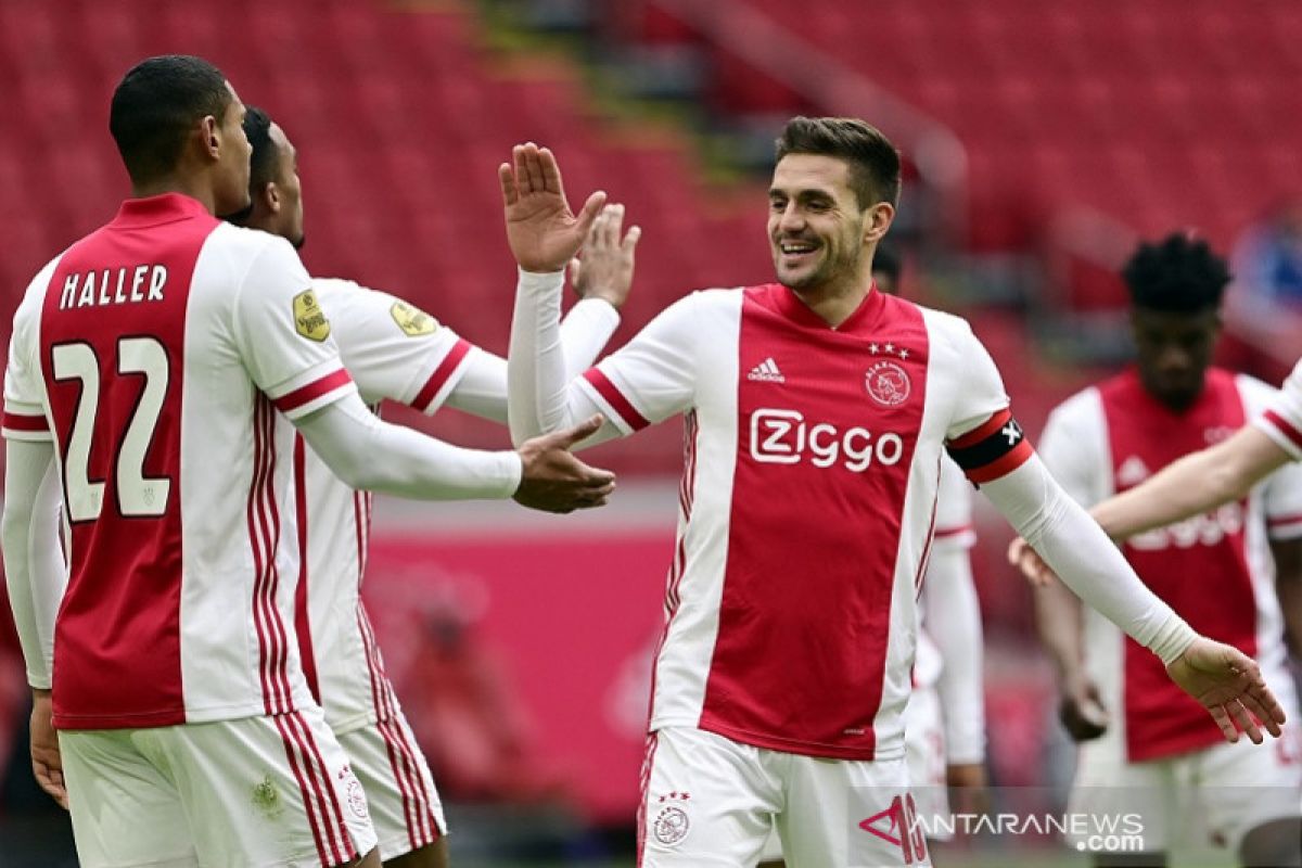 Liga Belanda: Ajax jaga jarak enam poin atas PSV