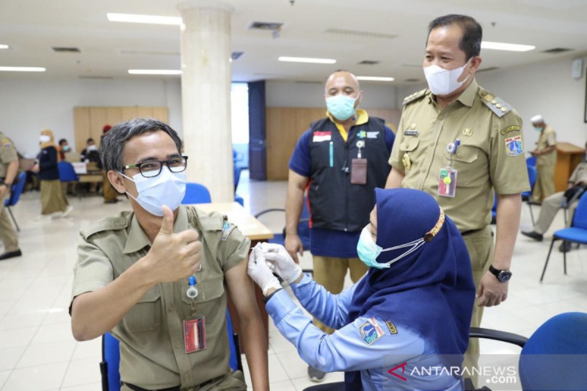 269 ASN Jakarta Utara terima vaksinasi COVID-19 fase pertama