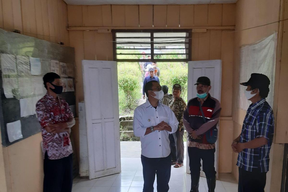 Wabup Sigi  minta guru beri layanan pendidikan maksimal pada murid