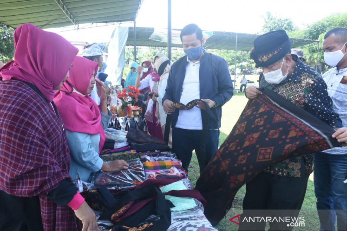 Pemkab Lombok Utara membangkitkan ekonomi dengan bazar UMKM