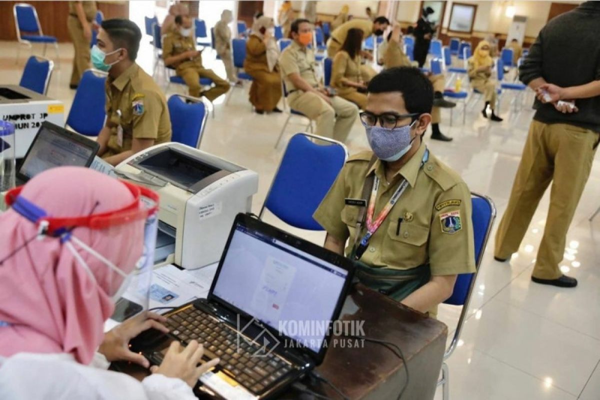 300 ASN di Jakarta Pusat jalani vaksinasi COVID-19