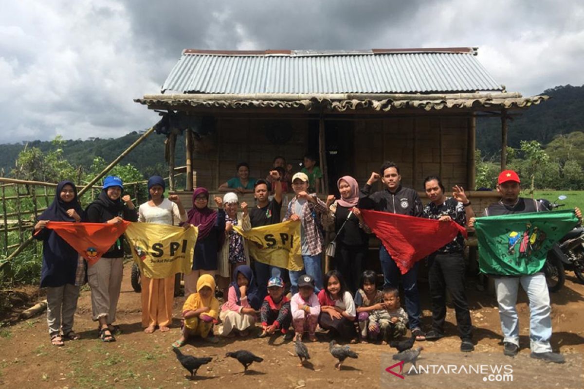 Mahasiswa Bengkulu peringati hari perempuan bersama petani di Rejanglebong