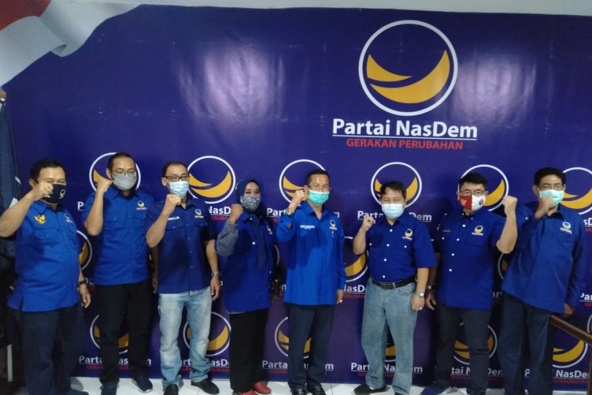 Empat eks politikus PSI dan PDIP Kota Surabaya resmi gabung ke Nasdem