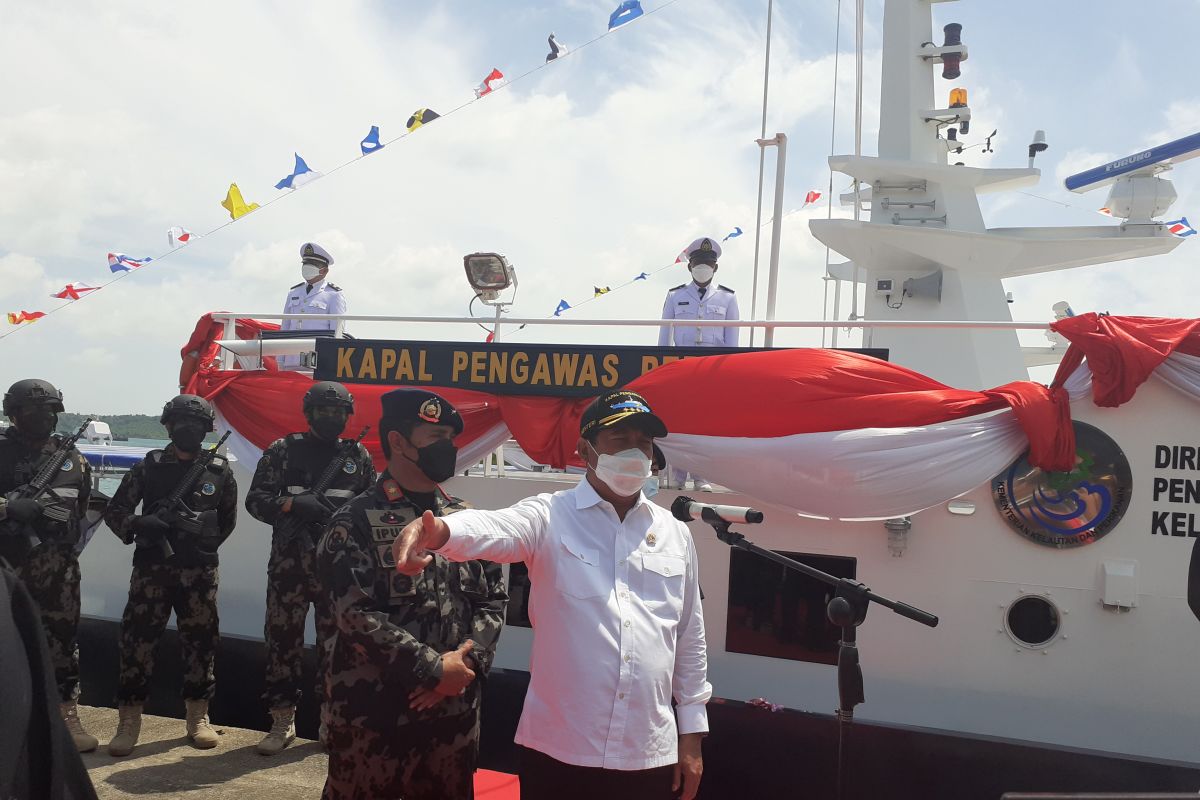 Minister Trenggono inaugurates two speed fishery surveillance ships