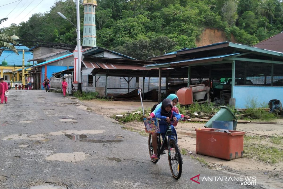 Masyarakat Pulau Mentebung keluhkan guru tidak datang mengajar