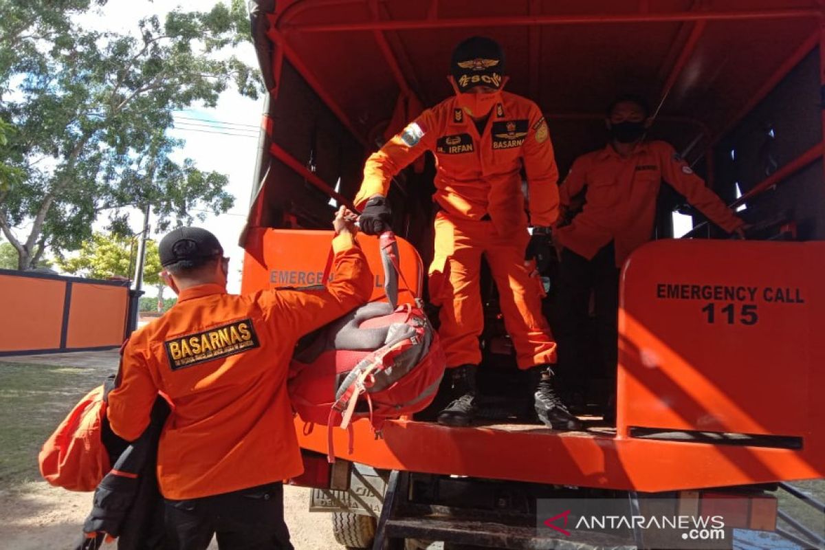 Tim SAR cari petani lansia hilang di hutan