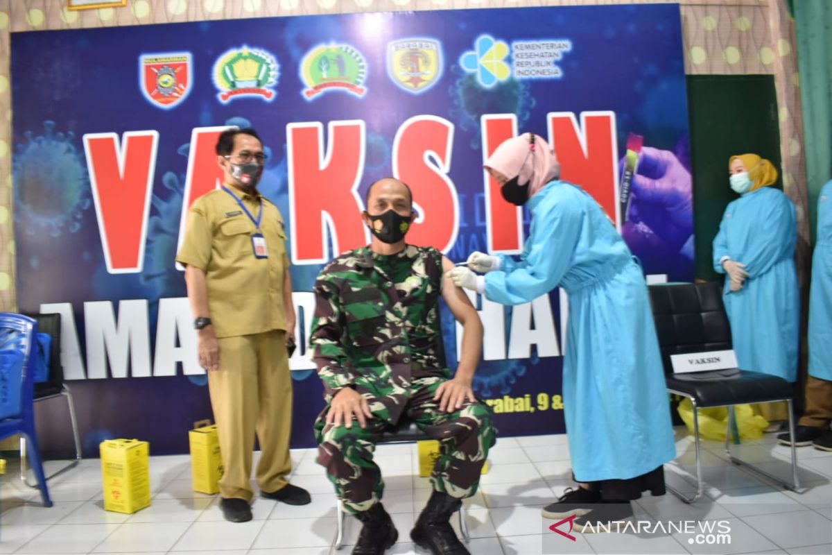 Pemkab HST vaksin 577 personel TNI