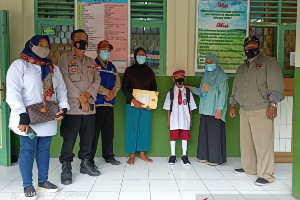 Menunggu empat tahun, anak disabiltas di Cilegon akhirnya bisa sekolah