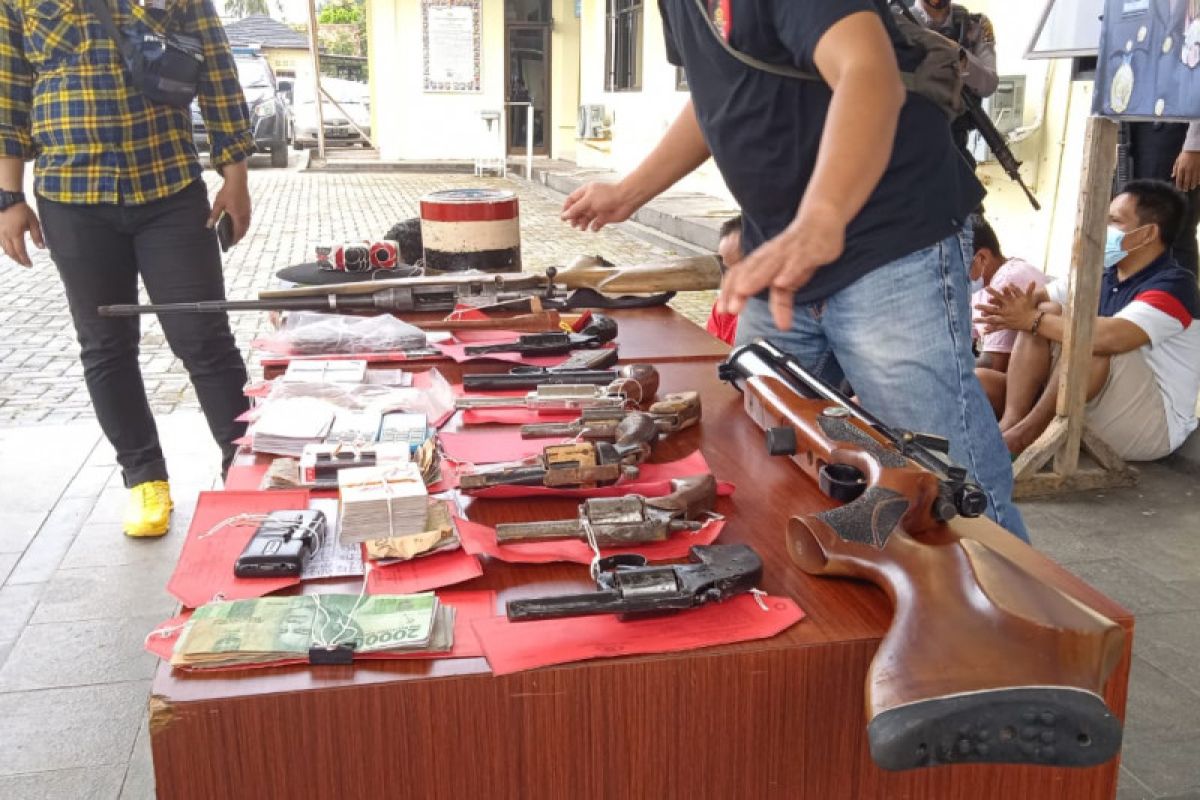 Kapolres Lampung Timur minta masyarakat serahkan senjata api rakitan