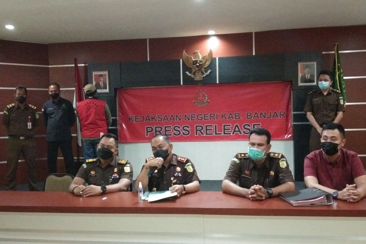 Kejari Banjar tangkap pembakal diduga korupsi dana desa