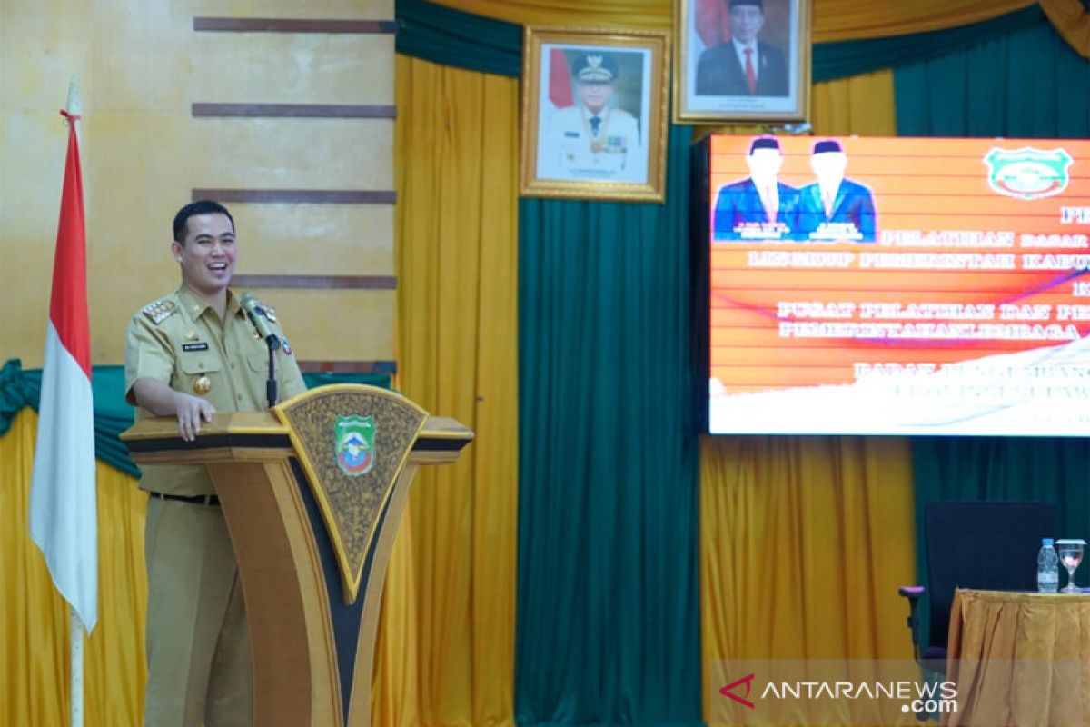 Bupati Pangkep minta warga tetap tenang pascaledakan bom di Katedral Makassar