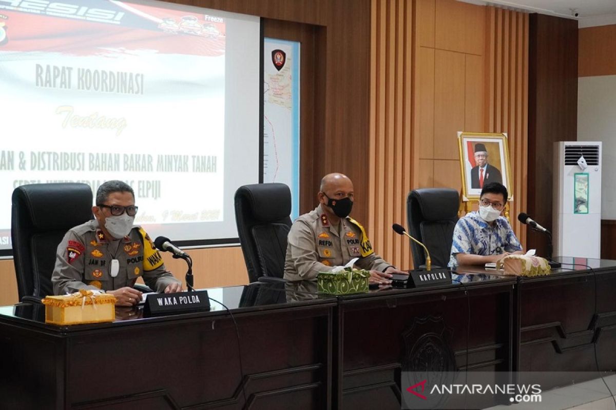 Kapolda Maluku minta ketersediaan elpiji terpenuhi jelang Ramadhan 1442 Hijriah