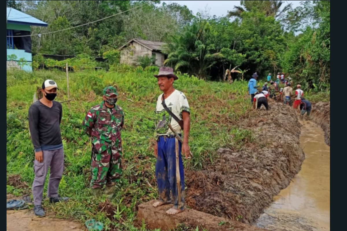 Kemanunggalan, TMMD Kodim 1206/PSB gelar Karbak saluran air