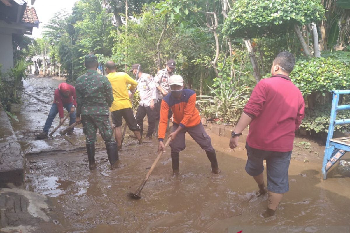Banjir surut, BPBD data 1.858 KK terdampak di Probolinggo