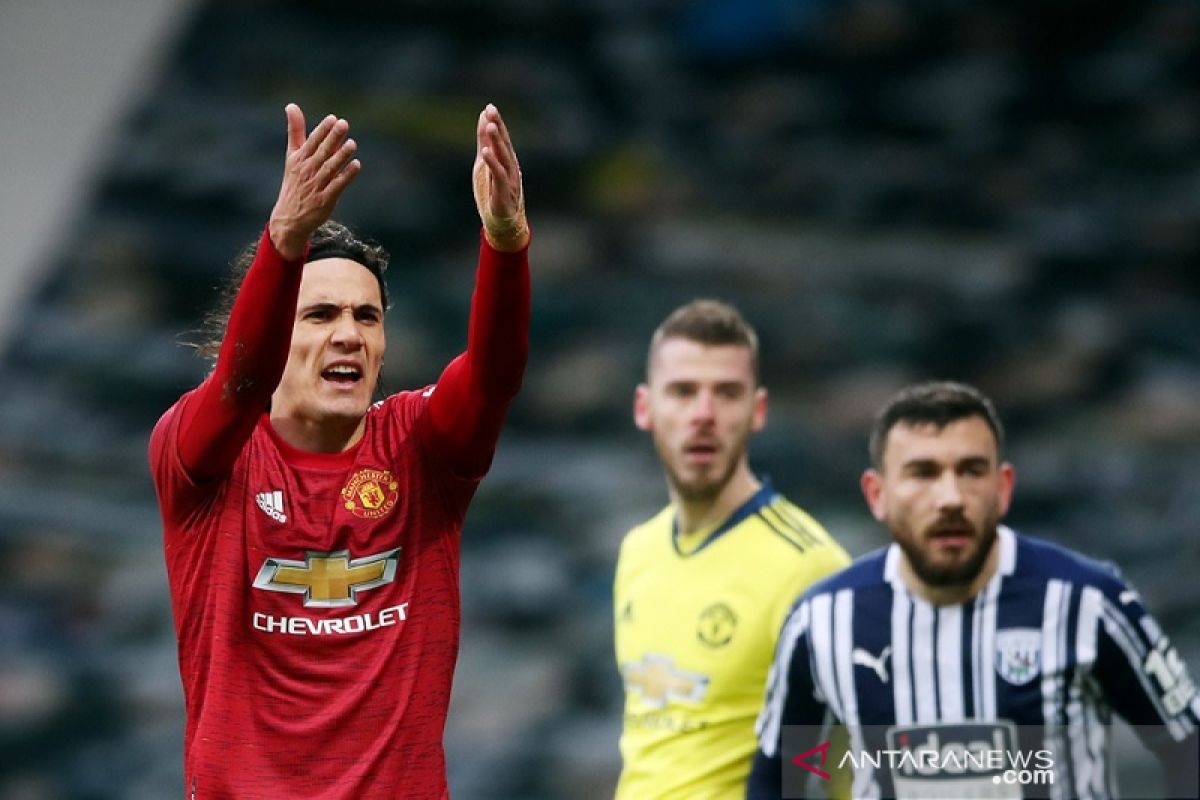 Ayah Cavani mengklaim putranya tidak akan perpanjang kontrak di MU