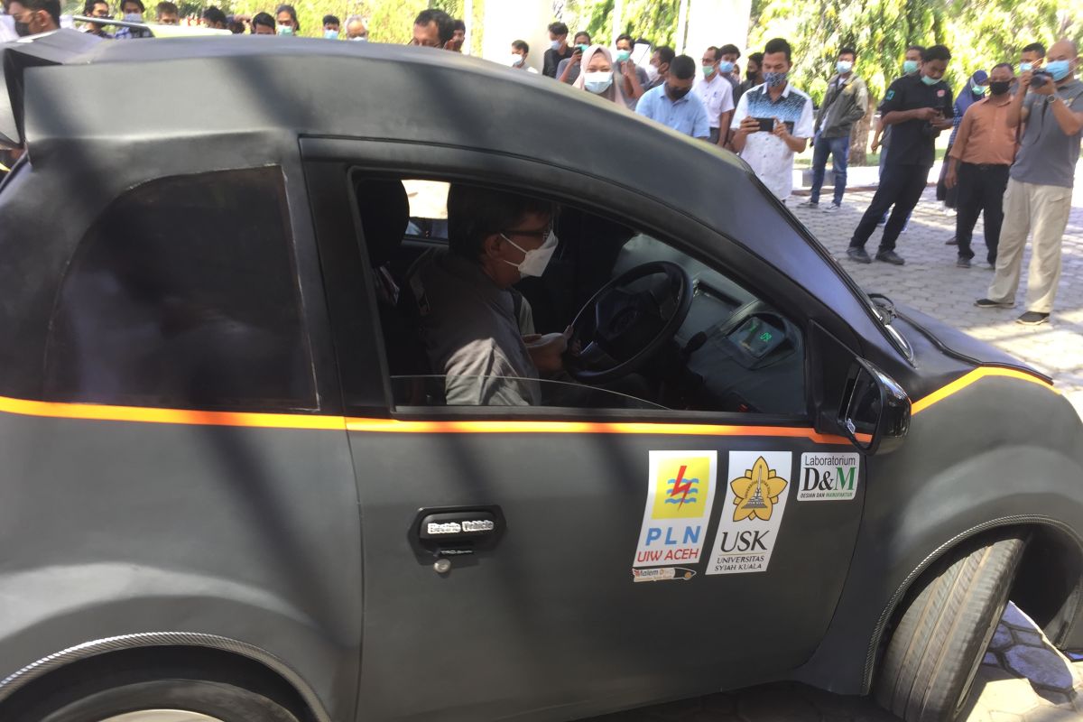 USK luncurkan mobil listrik Glueh dengan konsep city car