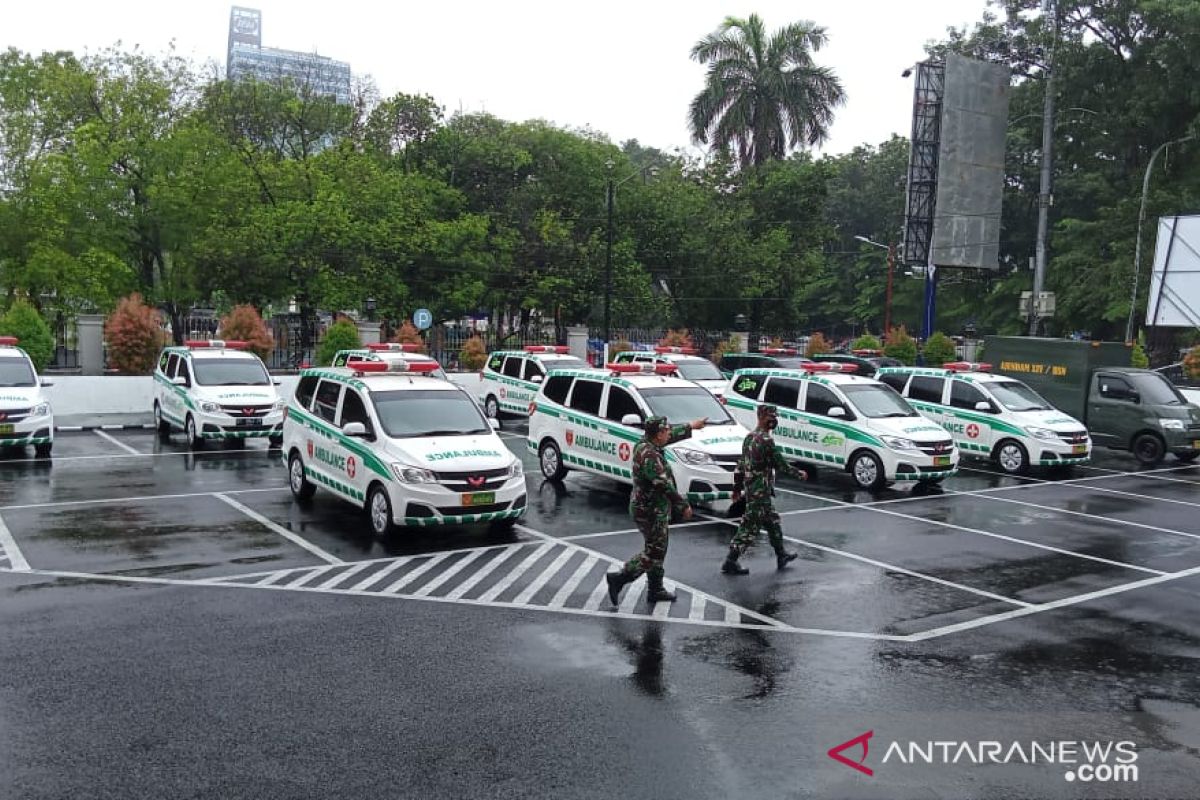 Kodam XIV/Hasanuddin alokasikan 15 unit ambulans bantu penanganan COVID-19