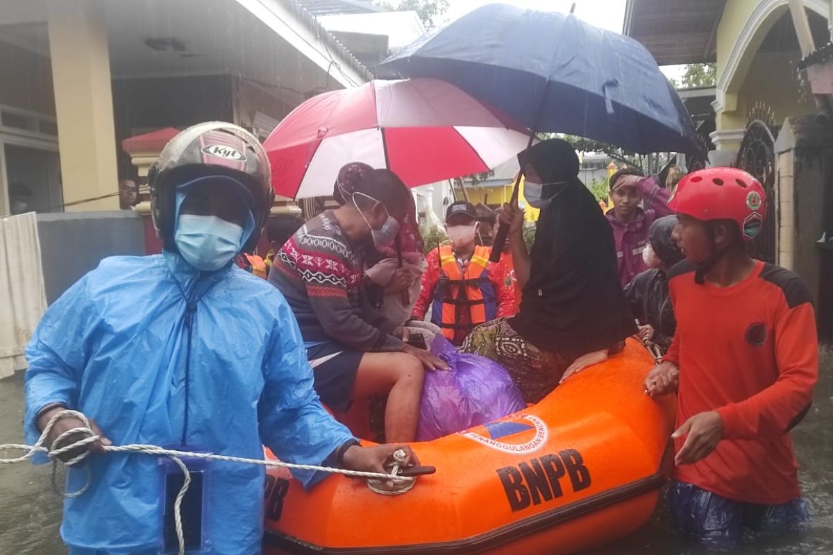 BPBD Gowa evakuasi 16 warga terdampak banjir di Kecamatan Somba Opu