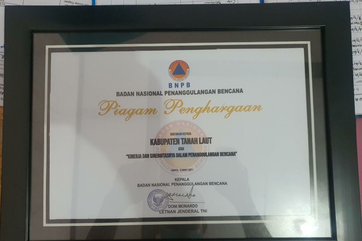 Tanah Laut receives BNPB's award