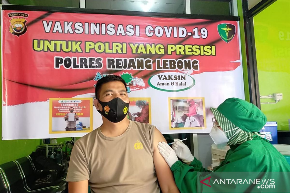 Ratusan personel Polres Rejang Lebong divaksin COVID-19