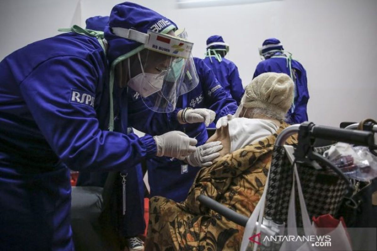 Kementerian : Sentra vaksinasi BUMN untuk lansia dan pelayan publik