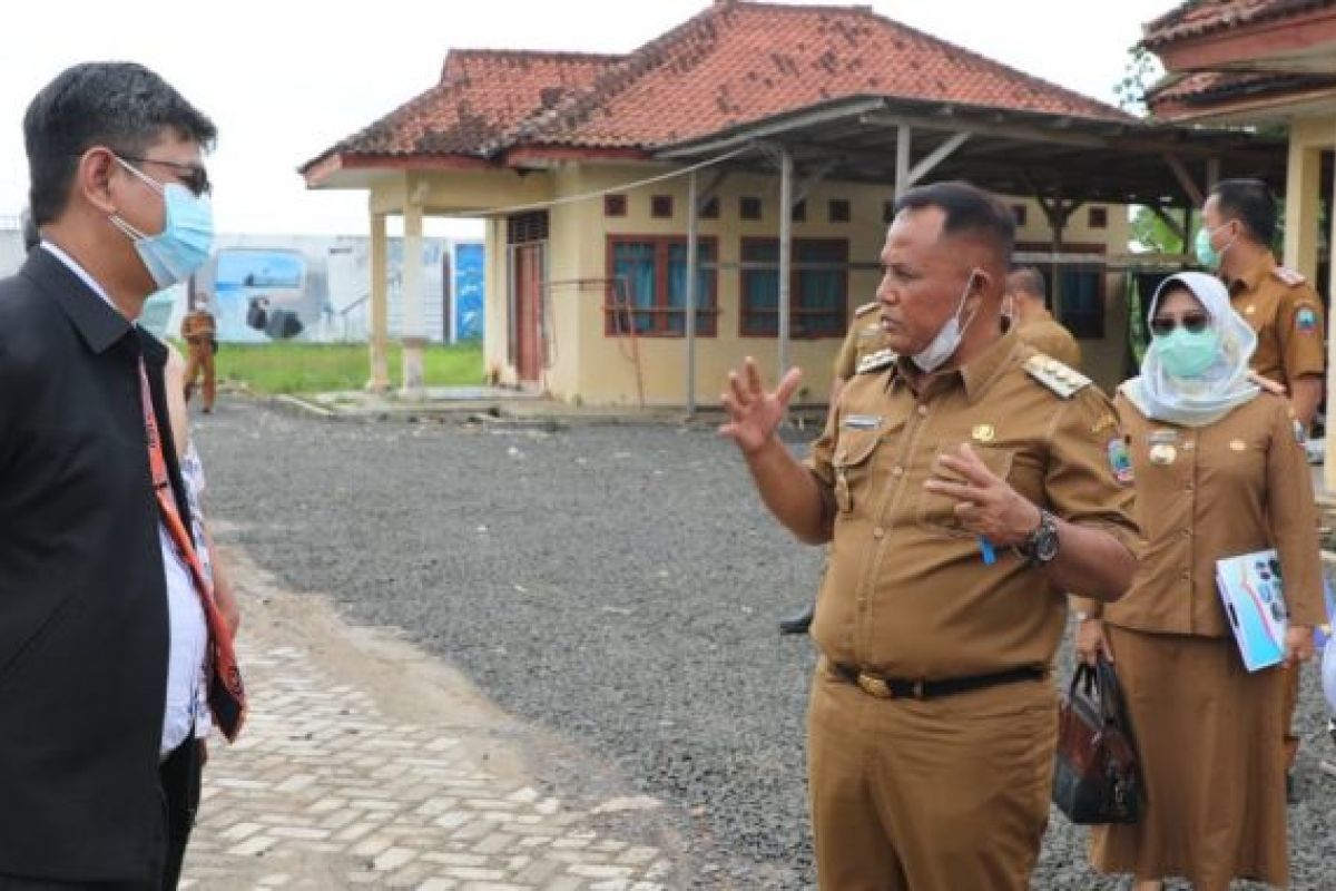 Bupati Lampung Selatan ajak Wakil Rektor Unila kunjungi kebun edukasi Lamsel