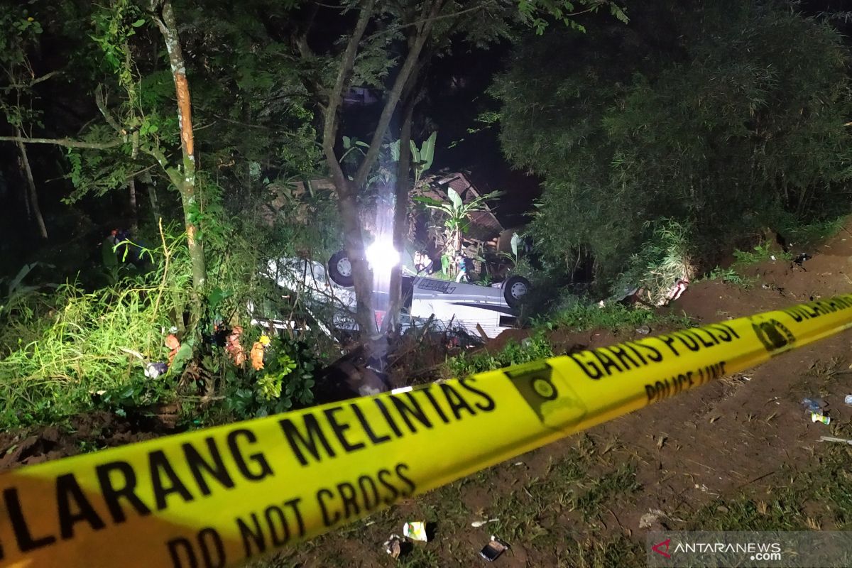 Bus kecelakaan berkapasitas 62 penumpang