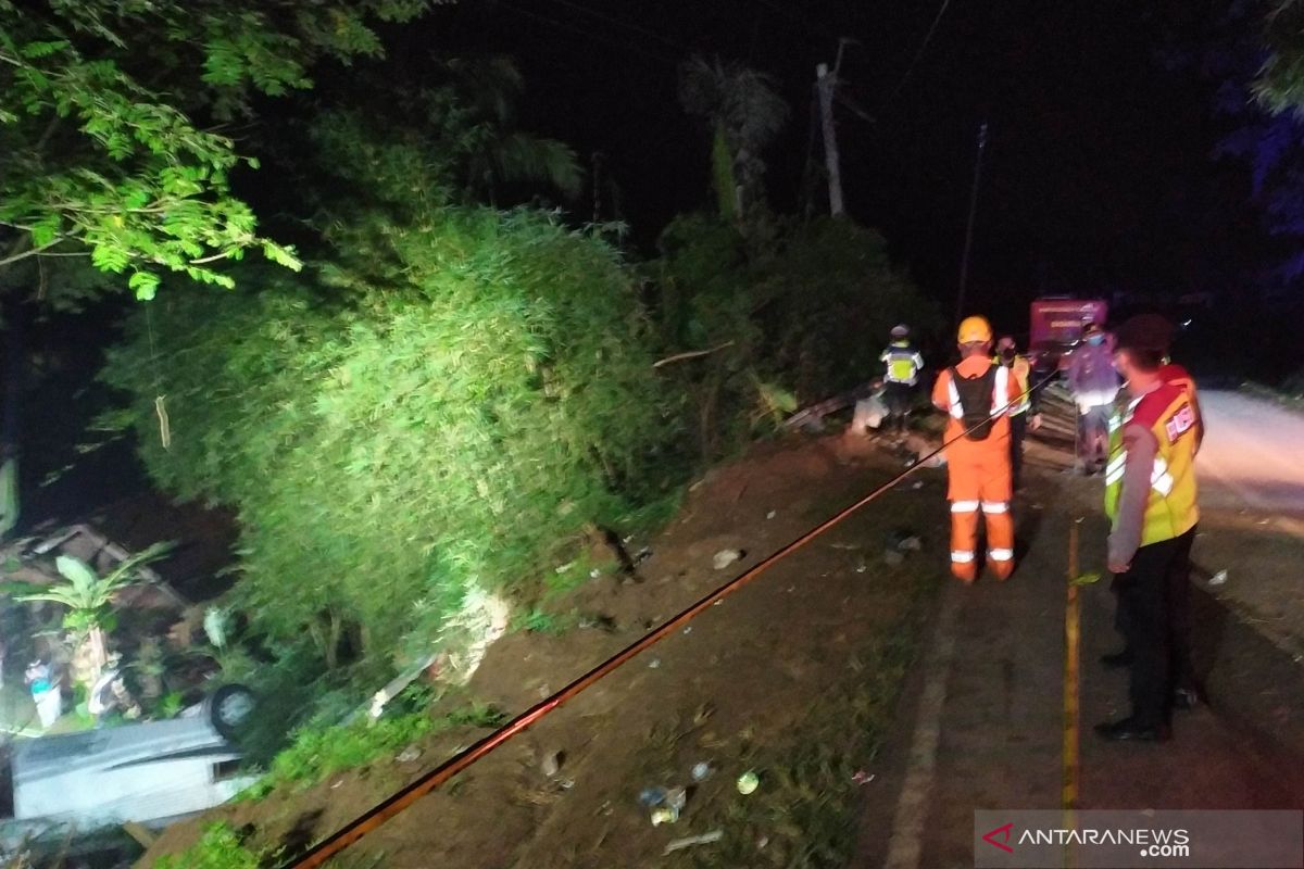 Polisi gelar olah TKP kecelakaan bus di Sumedang