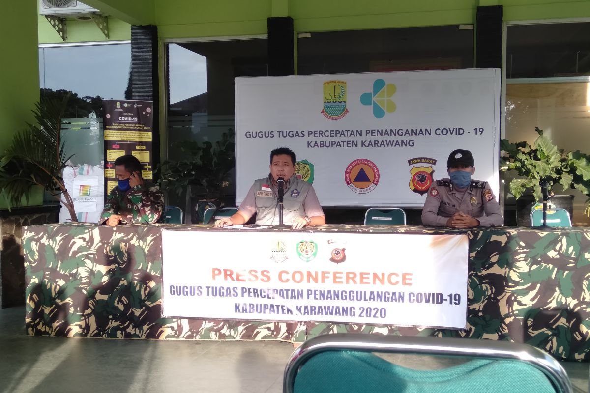 Pasien positif COVID-19 yang dirawat di Karawang bertambah menjadi 1.136 orang