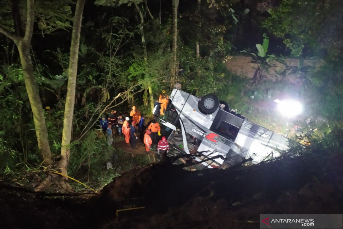 Polisi sebut jalan di lokasi kecelakaan di Sumedang bukan untuk bus