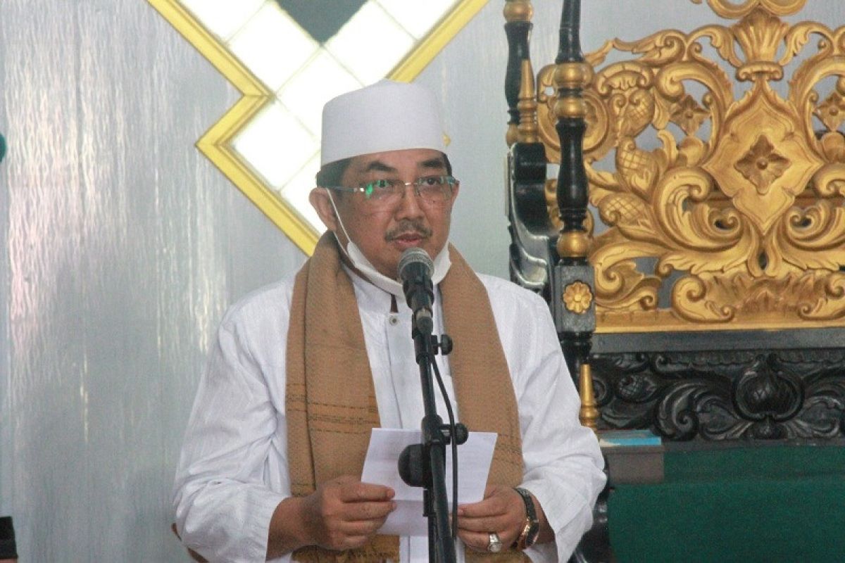 Bupati Tanjabbar memberikan perhatian kesejahteraan guru ngaji