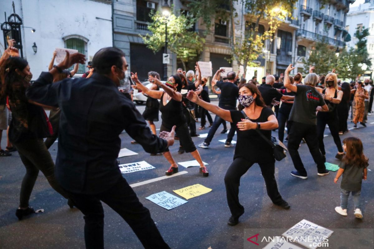 Argentina berjuang atasi COVID-19 saat jumlah kematian mencapai 100 ribu