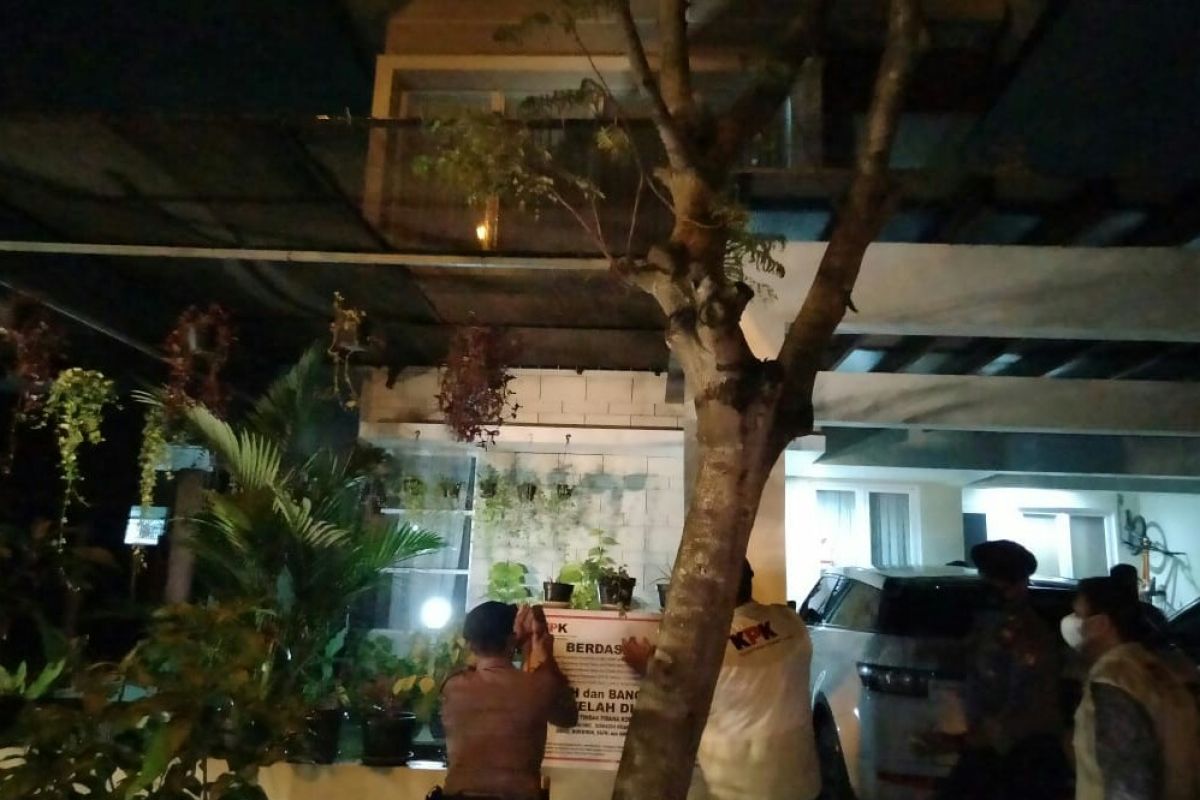 KPK sita rumah stafsus Edhy di Bekasi terkait kasus benur