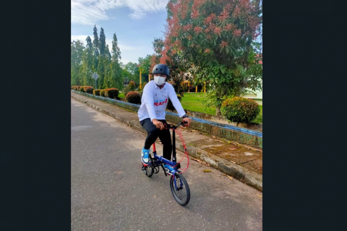 Bersepeda ke kantor Wabup Kapuas Hulu ajak berolahraga dan hidup sehat