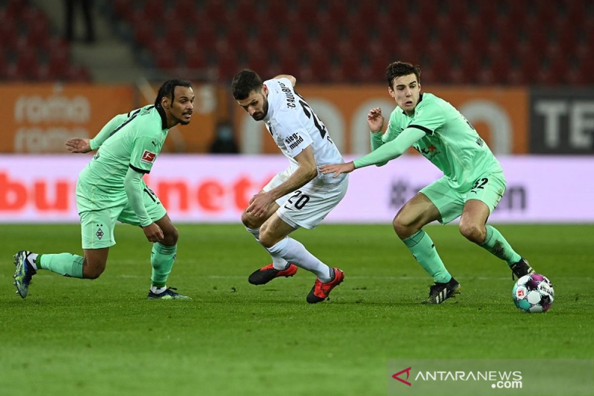 Gladbach kalah lagi, tersungkur di markas Augsburg