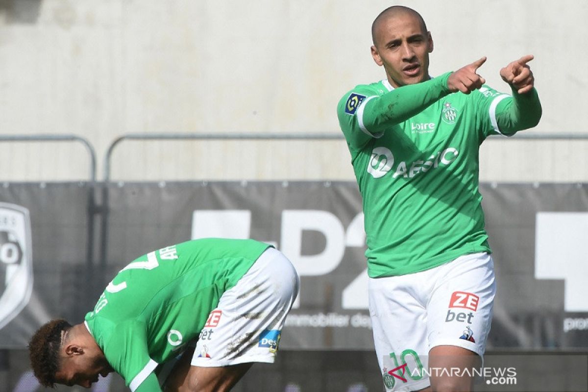 VAR bantu Saint-Etienne tundukkan Angers