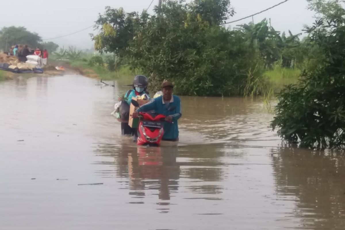 Banjir luapan Kali Lamong di Kabupaten Gresik terjang sejumlah desa
