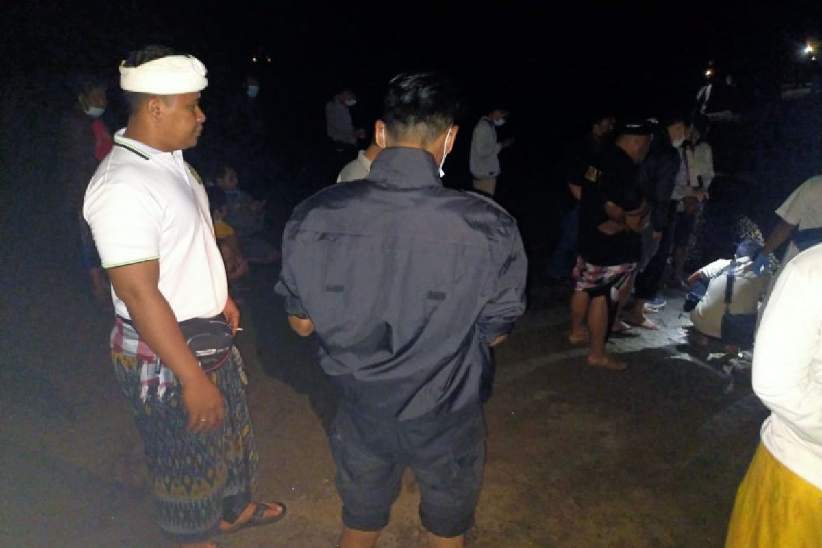 Seorang dokter ditemukan tewas tanpa celana di pinggir Pantai Bali