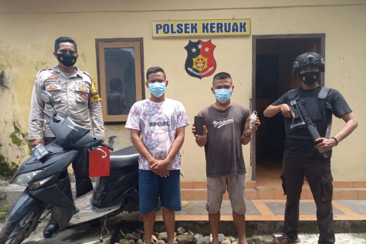 Kepergok maling HP di Keruak Lotim, pelaku panik kabur tinggalkan sepeda motor