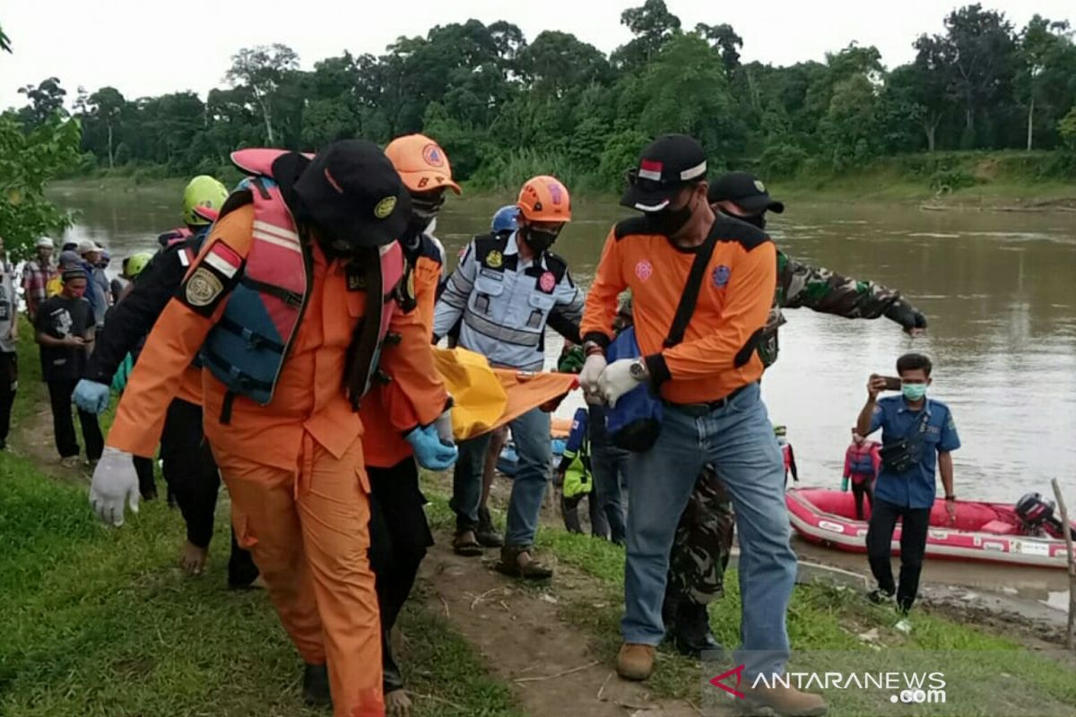 Tim SAR temukan pekerja tenggelam di sungai