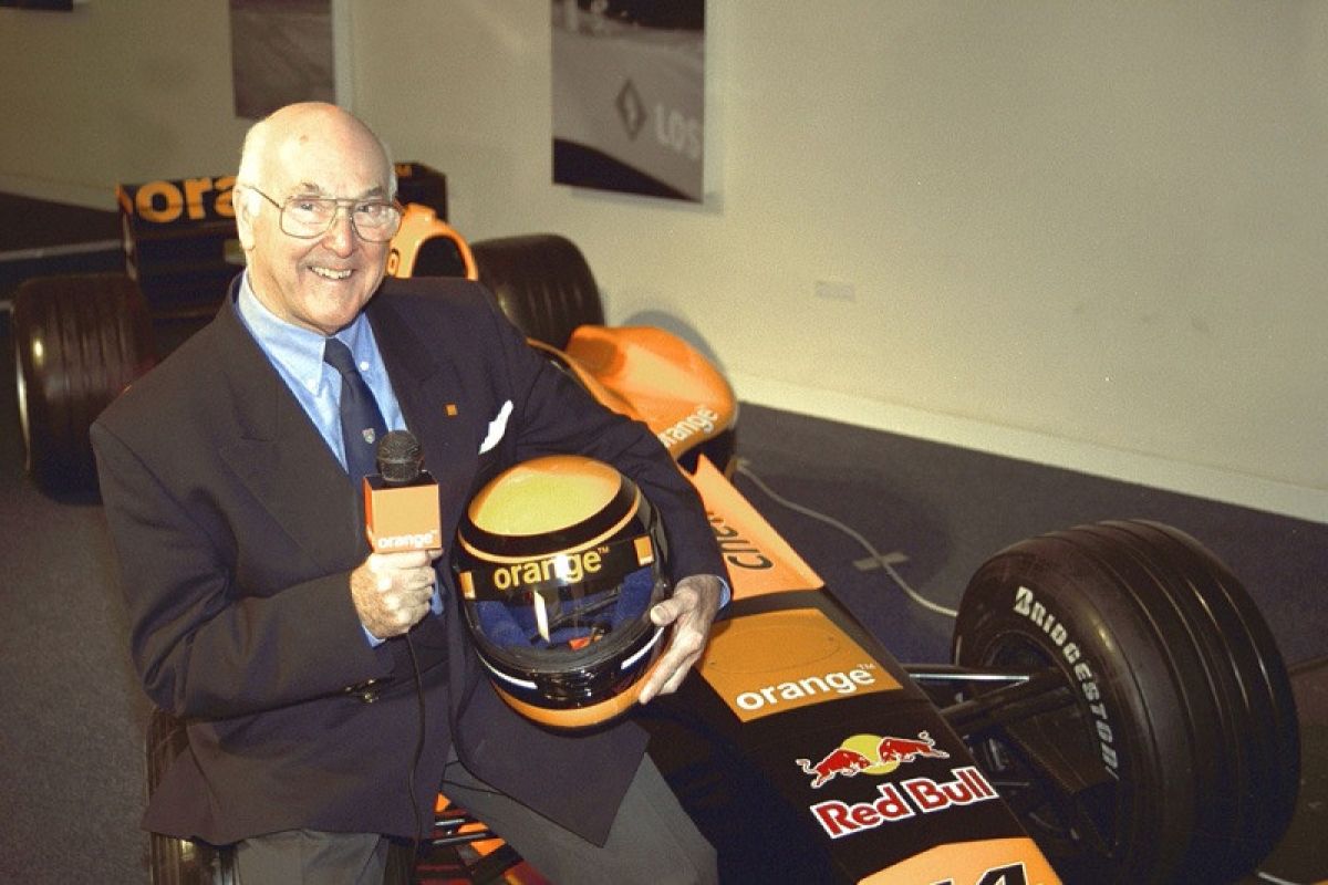 Komentator F1 legendaris Murray Walker meninggal dunia