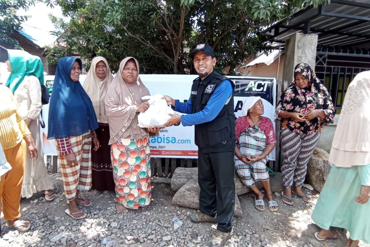 ACT salurkan bantuan sembako untuk korban banjir di Dompu