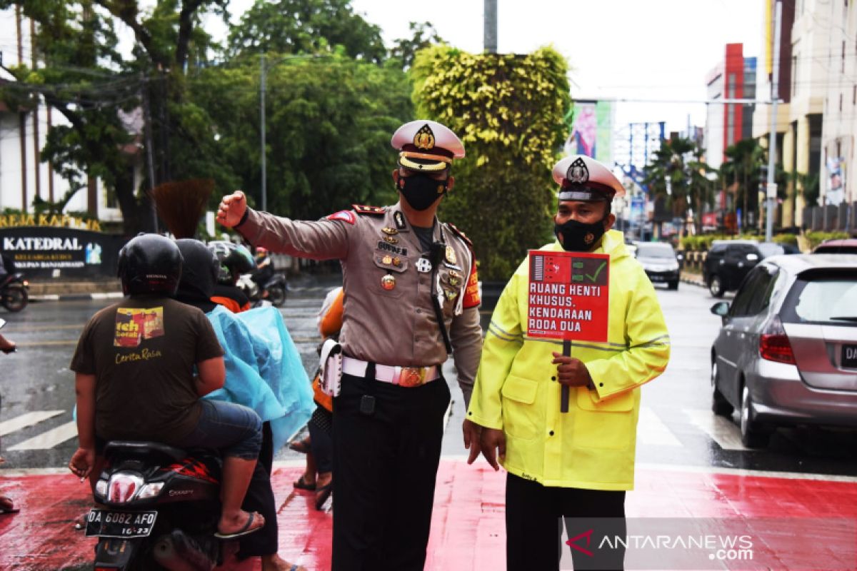 Polresta Banjarmasin sosialisasikan ruang henti khusus kendaraan bermotor