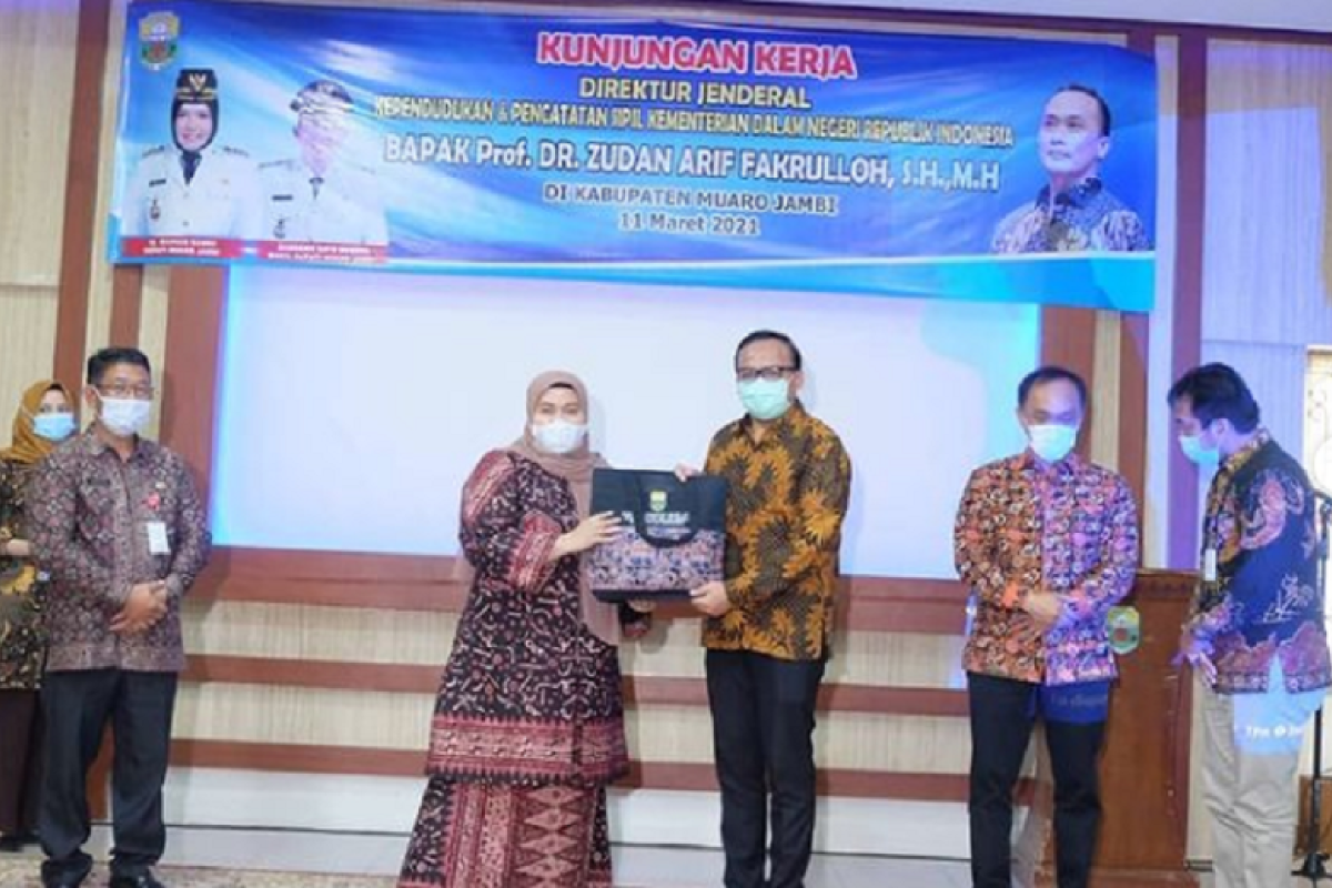 Bupati Masnah terima kunjungan Dirjen Kependudukan dan Capil Kemendagri