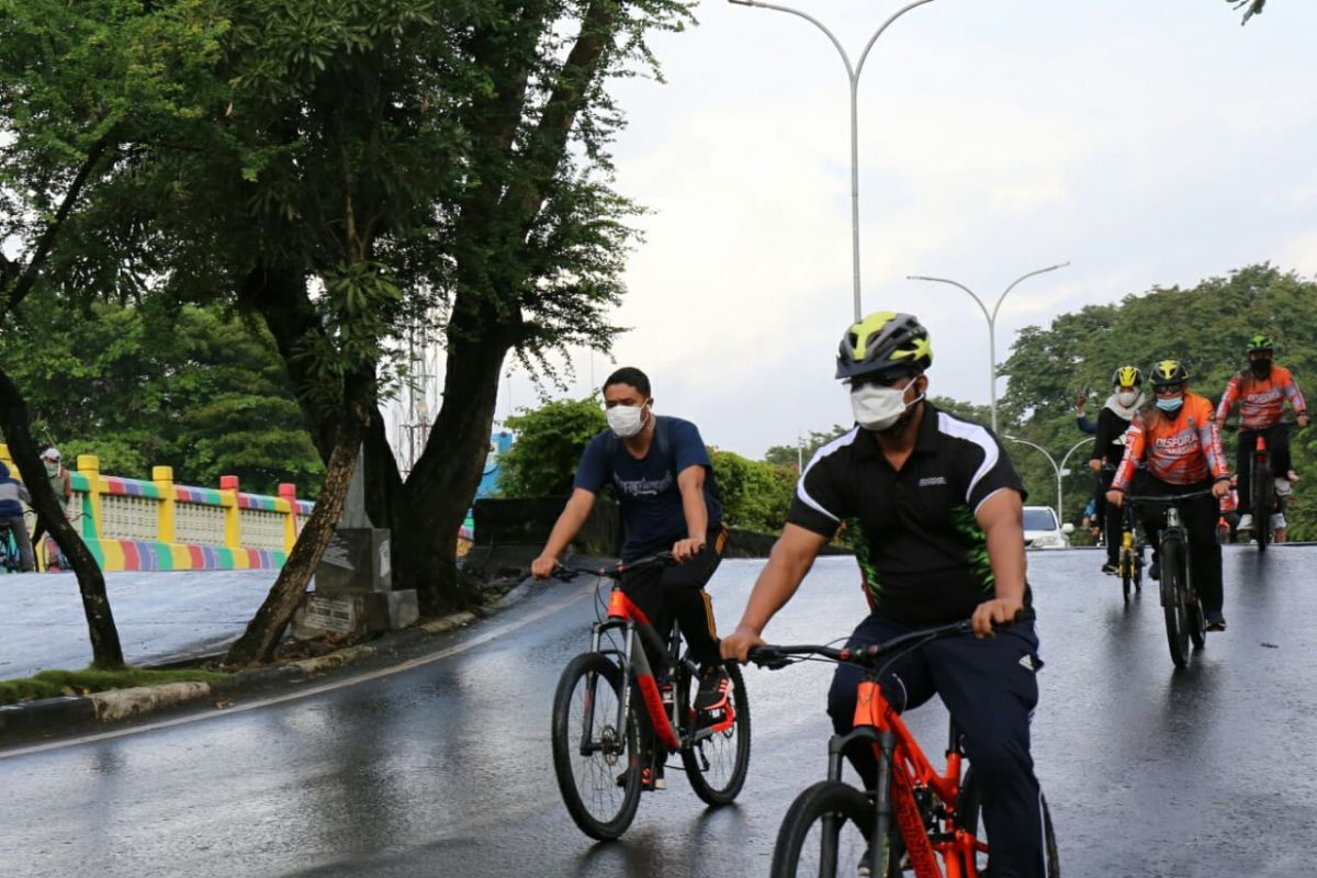 Gubernur Kalsel kampanyekan hidup sehat cegah COVID-19