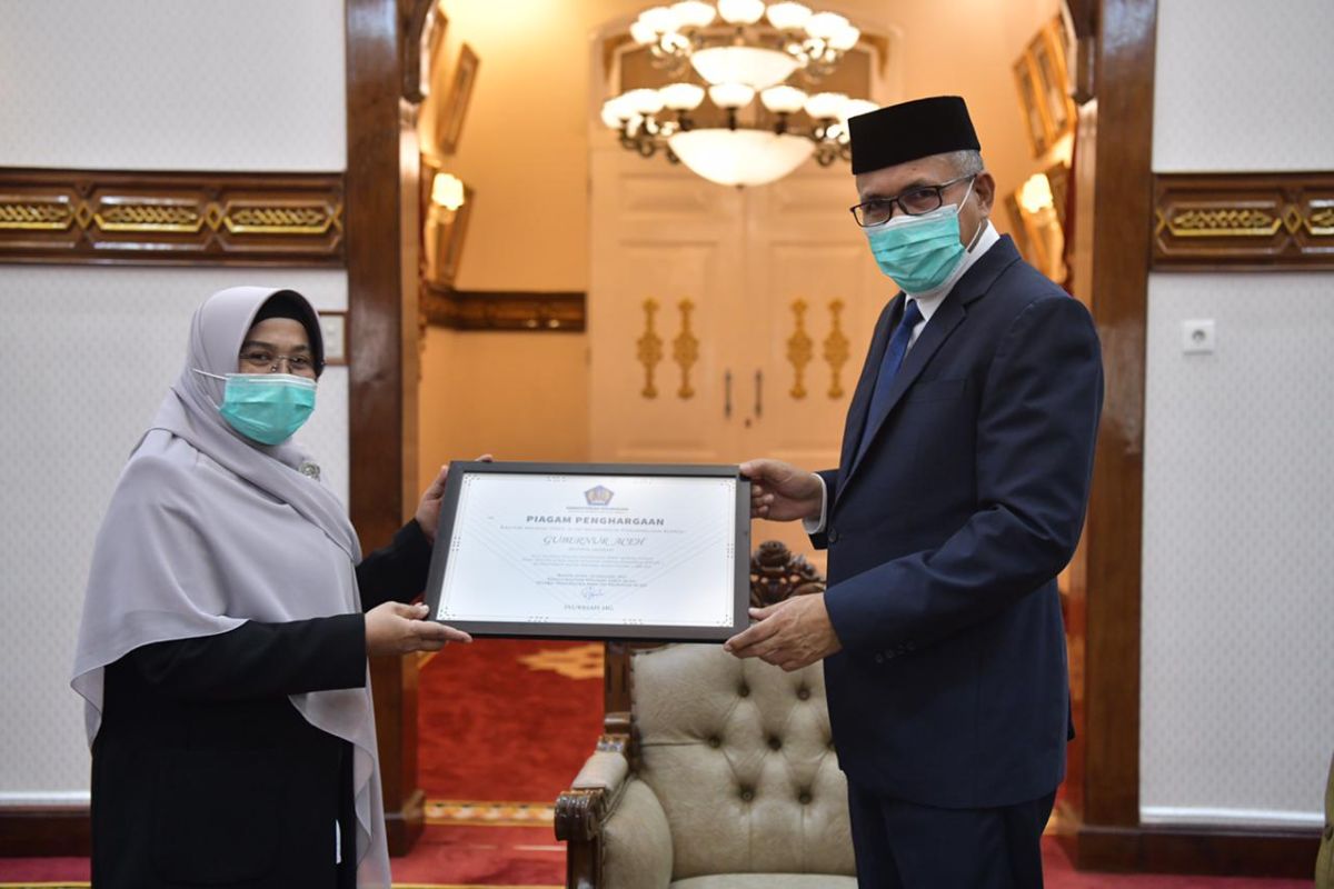 Dinilai berjasa, Gubernur Aceh raih penghargaan dari DJKN