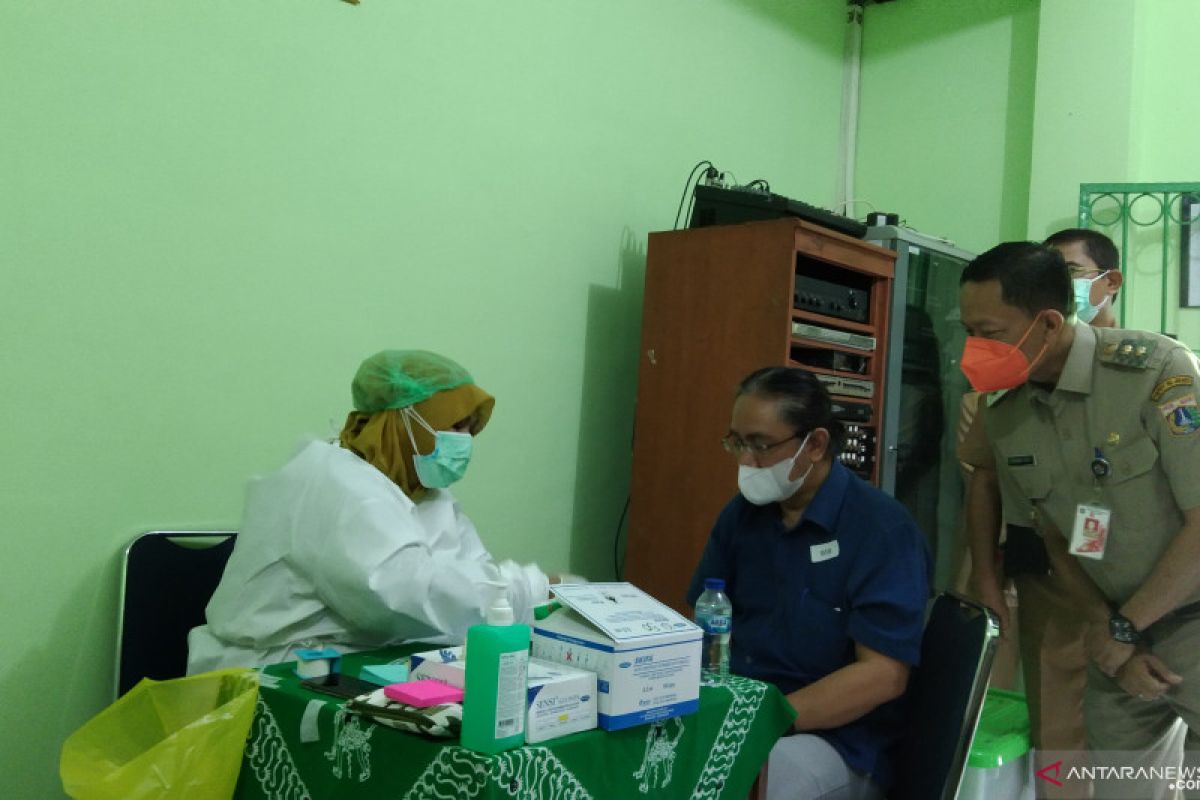 Jaksel targetkan 2.000 lansia di Pela Mampang divaksin COVID-19