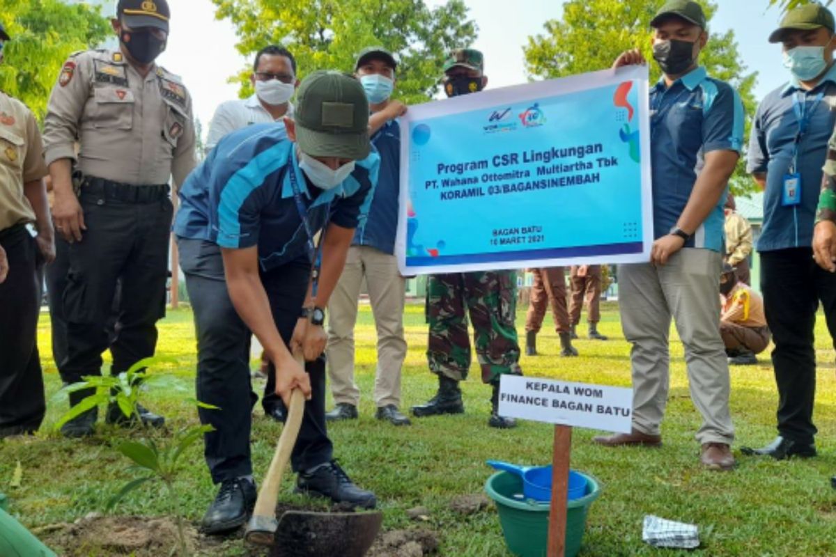 WOM Finance tanam 1.000 pohon untuk penghijauan di Bagan Batu