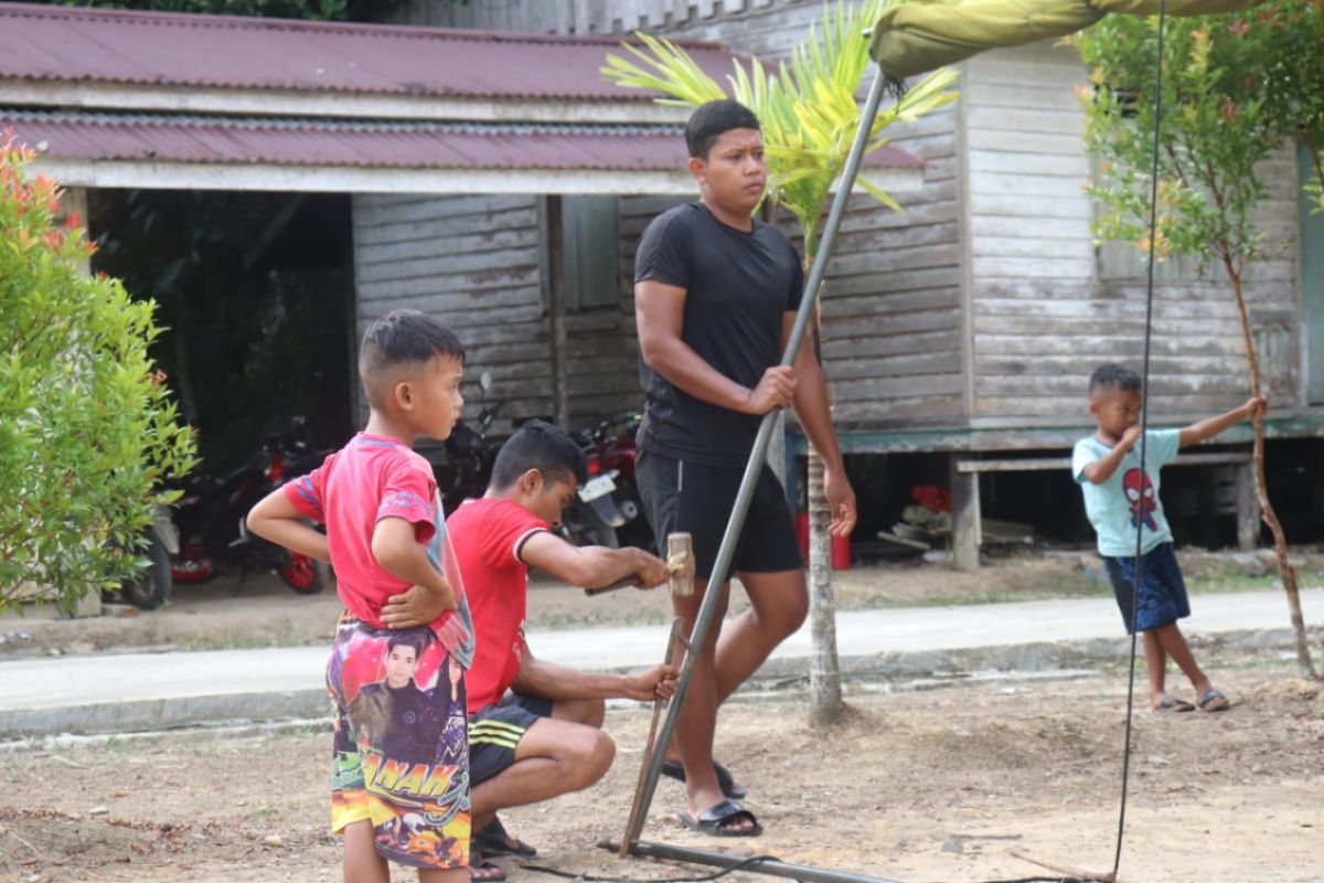 Kemanunggalan TNI - Rakyat di pelaksanaan TMMD Kodim 1206/PSB